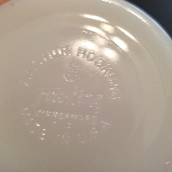 Vintage Anchor Hocking fire king milk glass creamer with gold trim - Picture 6 of 6